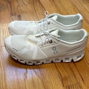 On Running Women's Sneakers in white